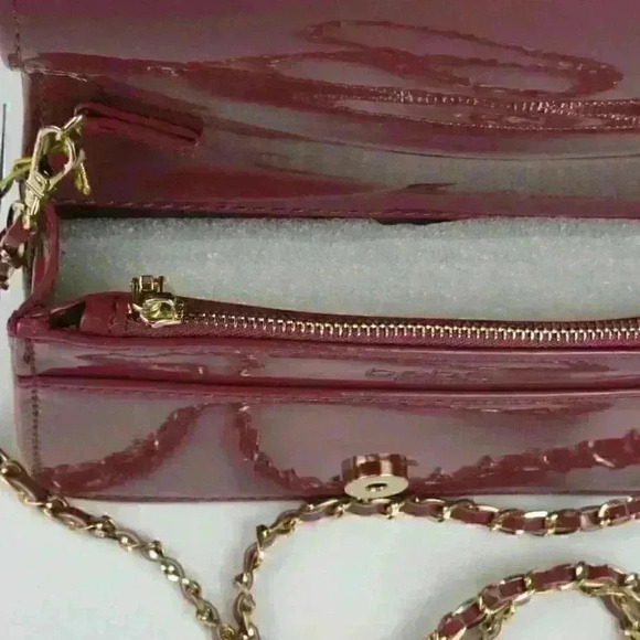 Bebe Womens Dana Embossed Crossbody Bag NWT $69 - Picture 5 of 8